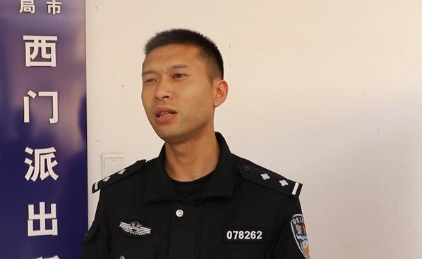 DƬ